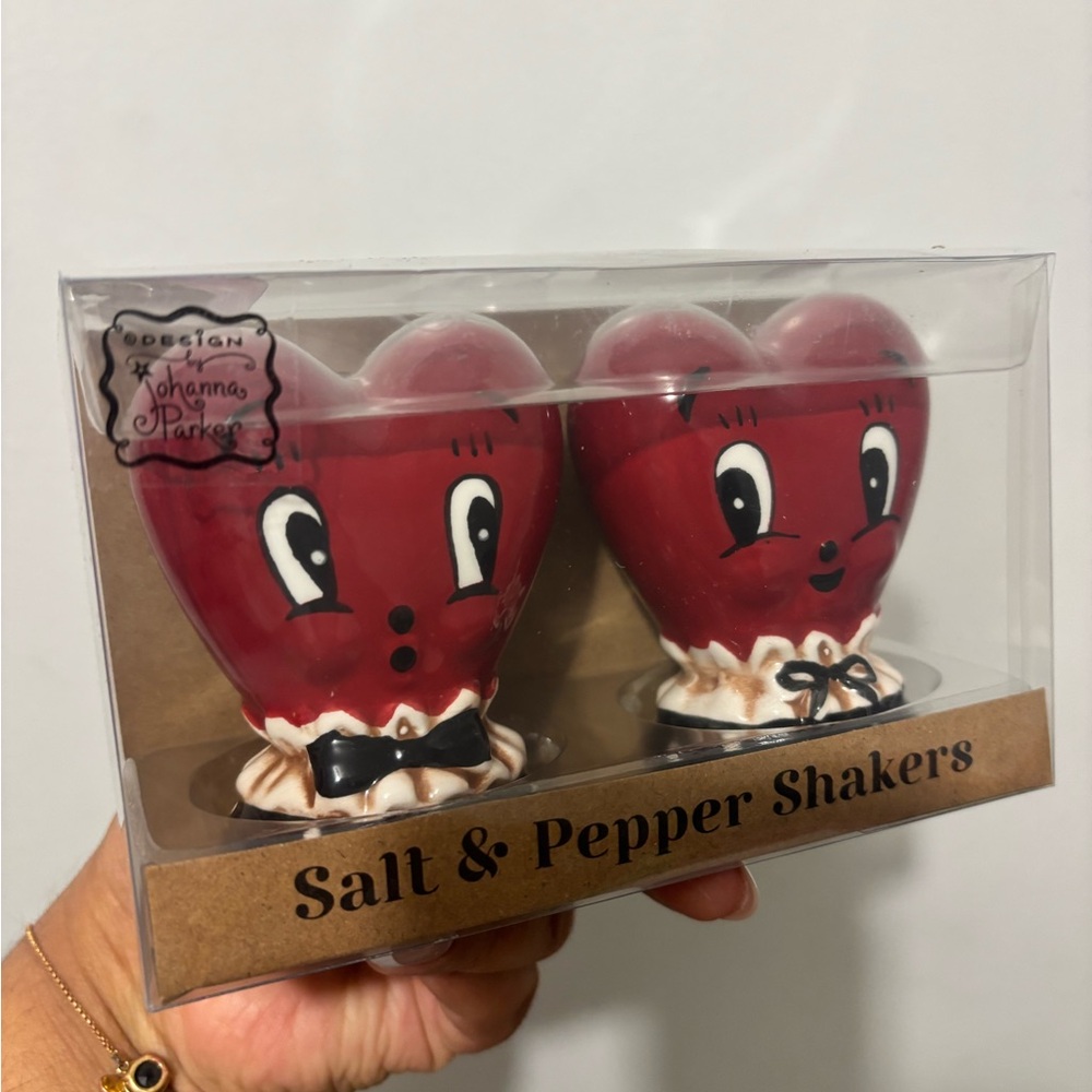 Johanna Parker Heart Salt & Pepper Shakers - Picture 3 of 4